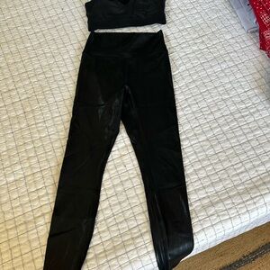 Women's Fabletics Athletic 2 Piece Set- Shiny Black